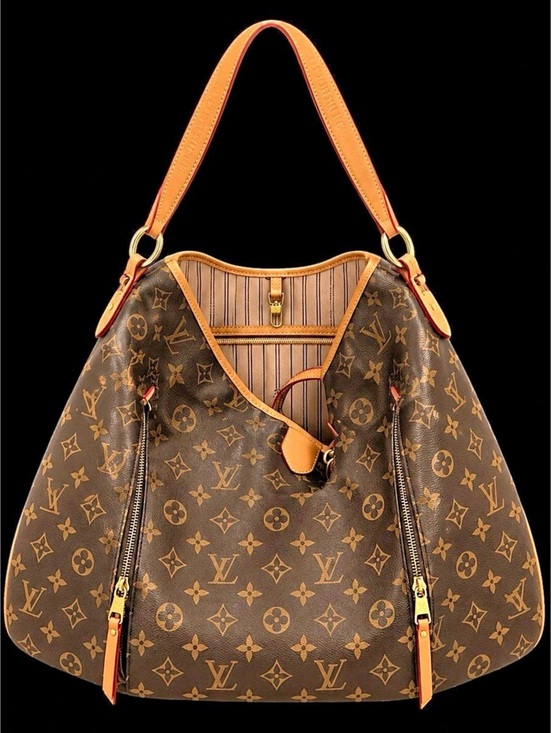 Louis Vuitton Handbags - Louis Vuitton Artsy MM Monogram Hobo Brown & Tan